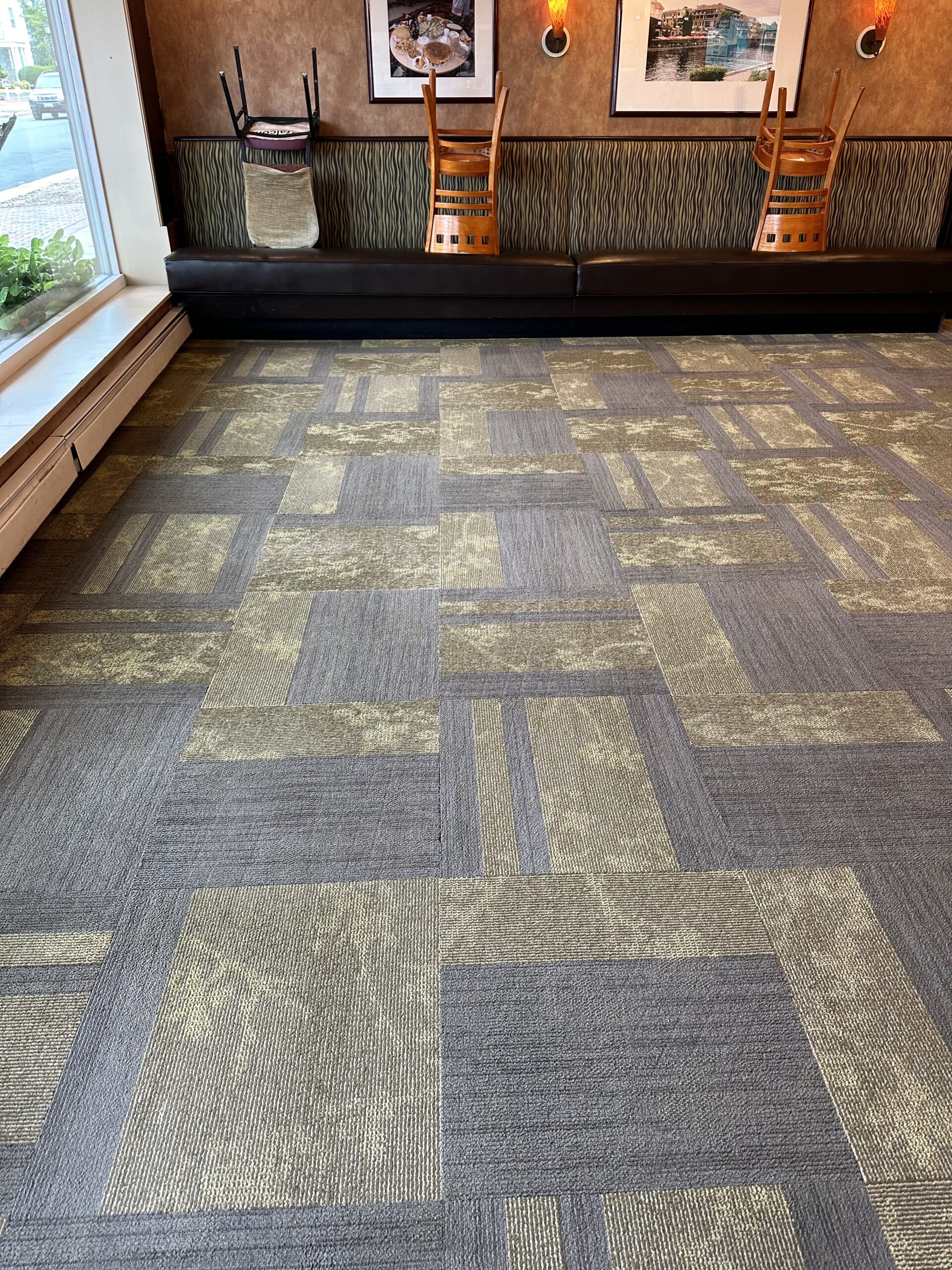 Middleton restaurant carpet cleaning project